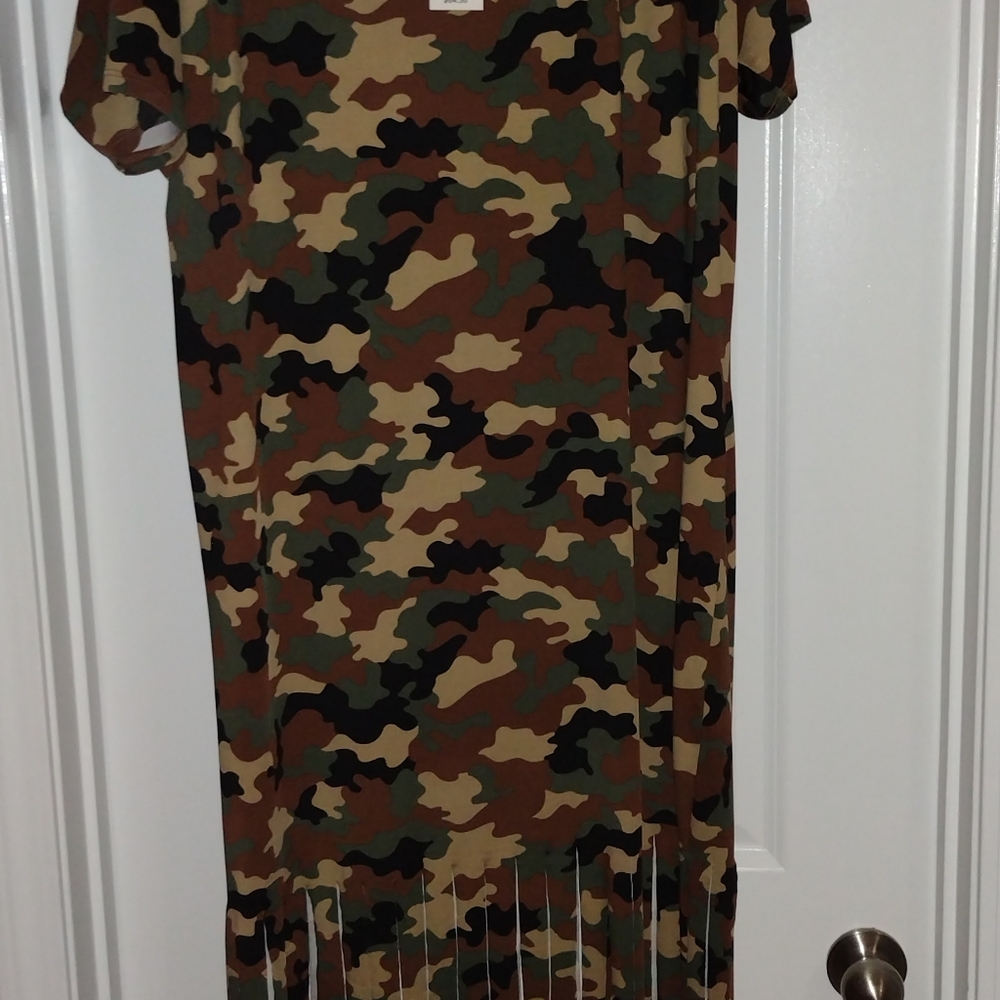 Ashley Stewart Green and Brown Camouflage Top